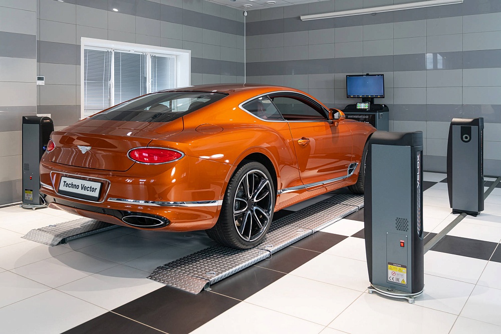 T 8214 Стенд развал схождения Техно Вектор 8 SMARTLIGHT